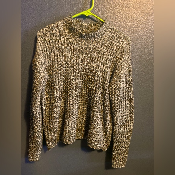 Maurices Sweaters - Maurices medium cable knit sweater